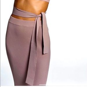 Zara knit maxi skirt with tags. Size Medium.